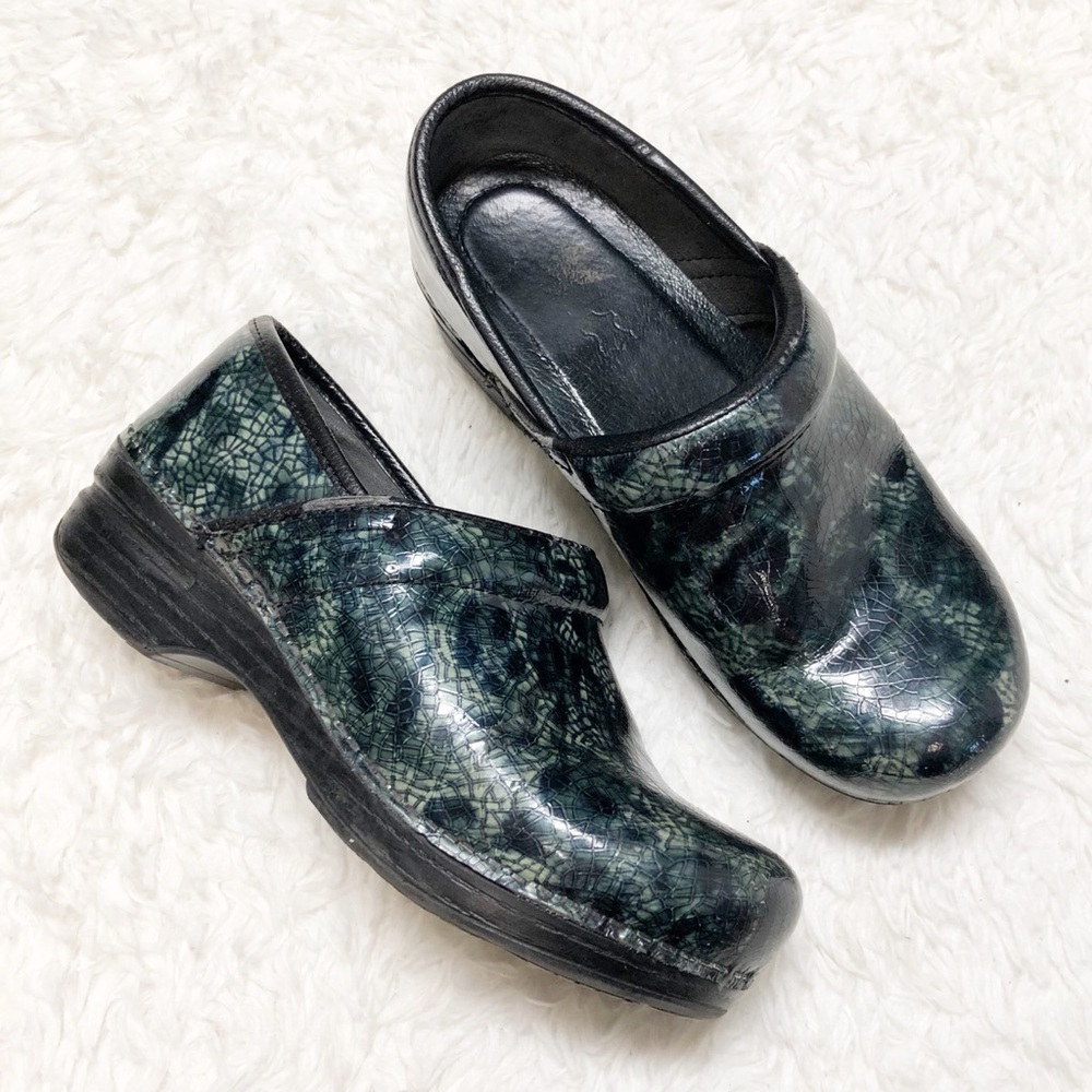 Dansko Green Snake Print Clog Mules Size 37 - image 1